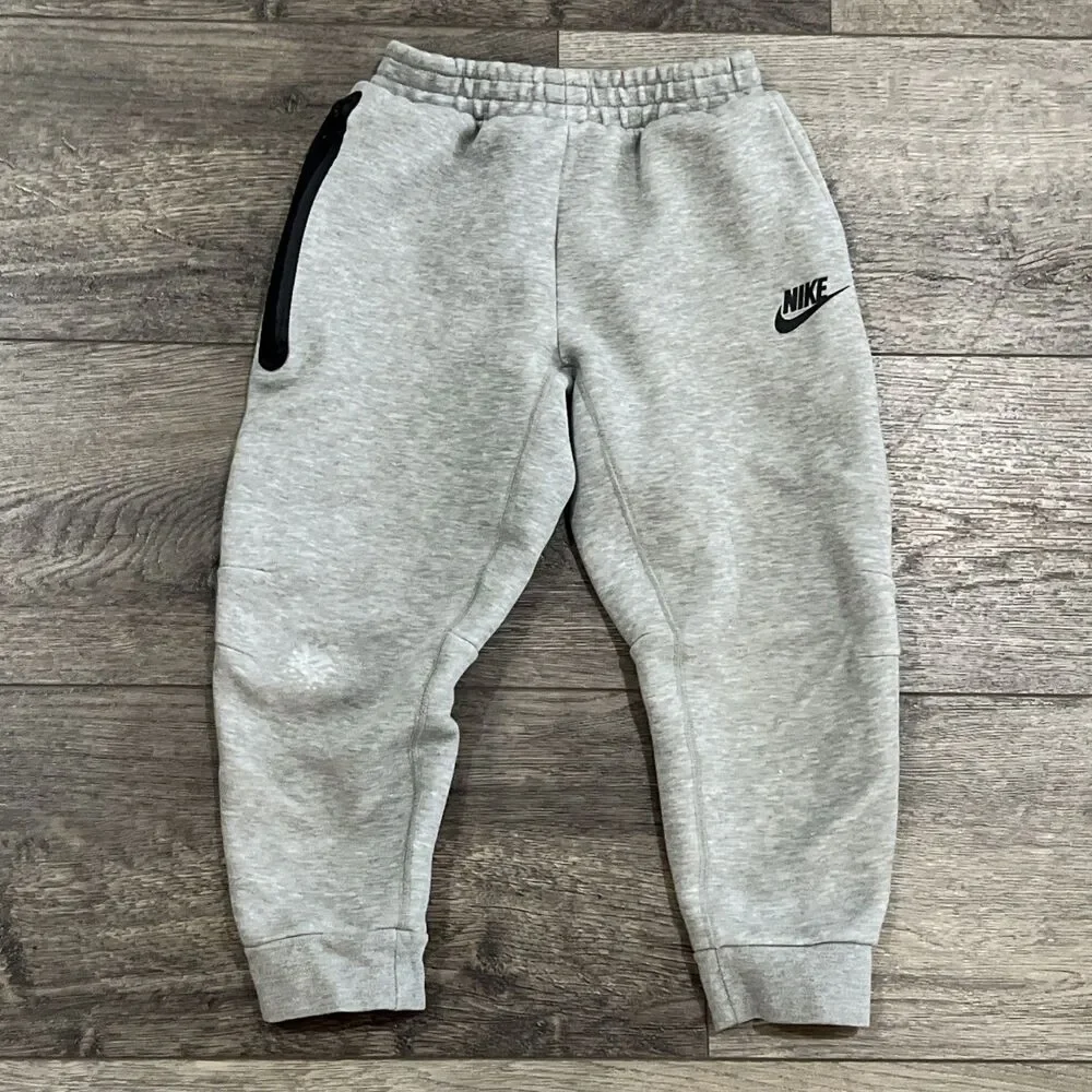 Nike Tech Fleece Tracksuit Grey Full Zip Hoodie and Joggers Set Boys Large